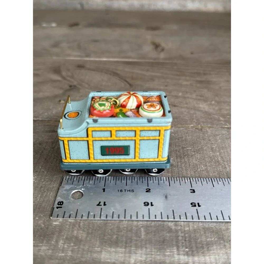 1995 Christmas Hallmark Ornament‎ METAL TIN Yuletide Central TRAIN TENDER CAR #2